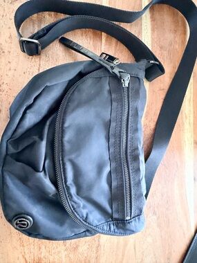 LULULEMON Crossbody Sling Bag - Minimal Everyday Carry, OG FESTIVAL BAG 5L